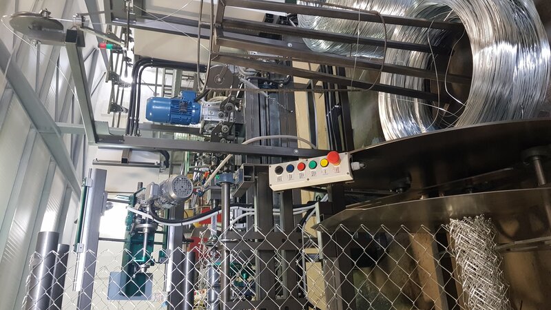 Masina automata de impletit plasa de gard