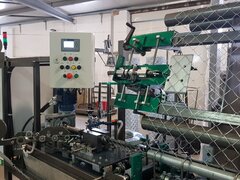 Masina automata de impletit plasa de gard